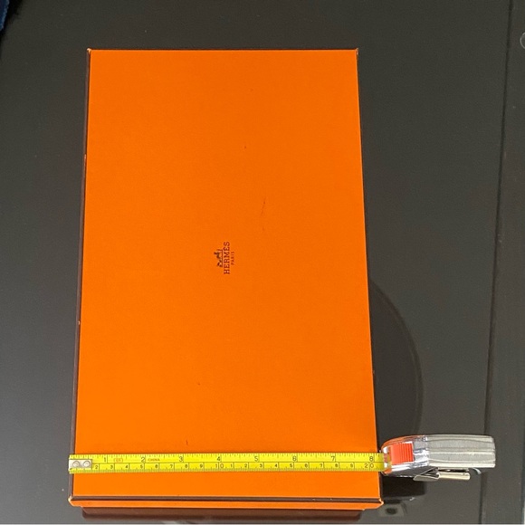 Authentic Hermes Box - Picture 5 of 8